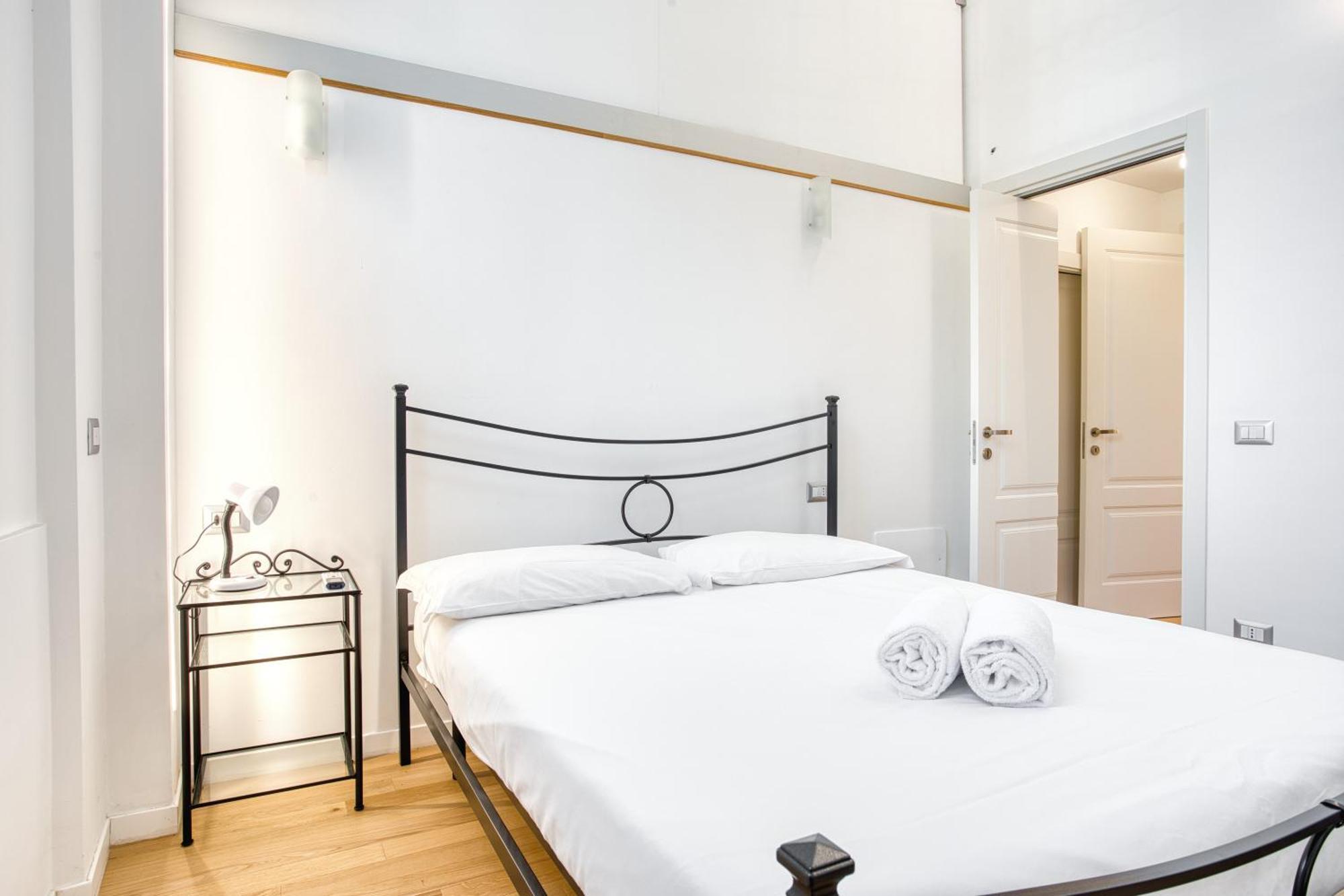 Walk To Navigli - Via Gola - 2 Bedrooms Apt Милано Екстериор снимка