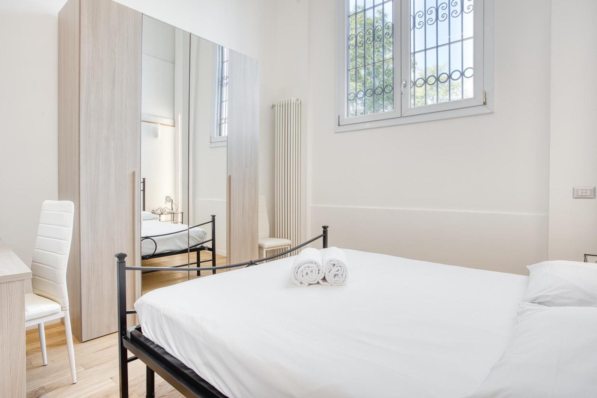 Walk To Navigli - Via Gola - 2 Bedrooms Apt Милано Екстериор снимка